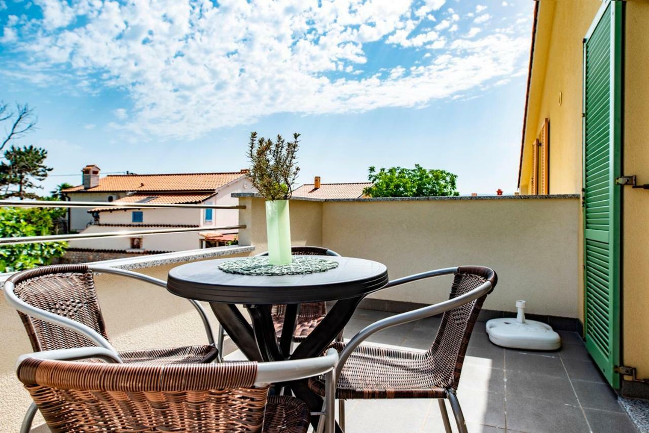 Lavanda Apartments&Studios Pinezići Exterior foto
