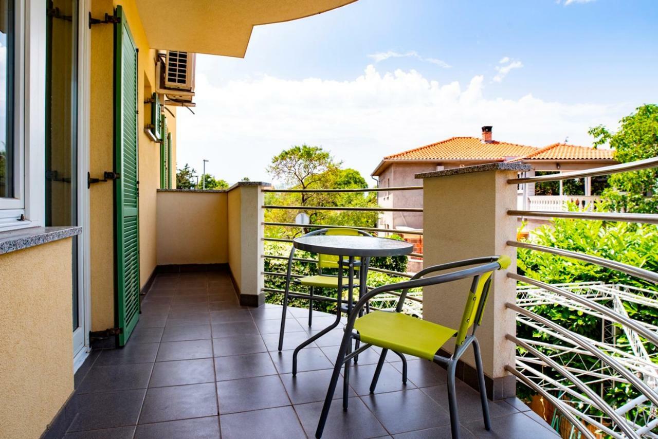 Lavanda Apartments&Studios Pinezići Exterior foto