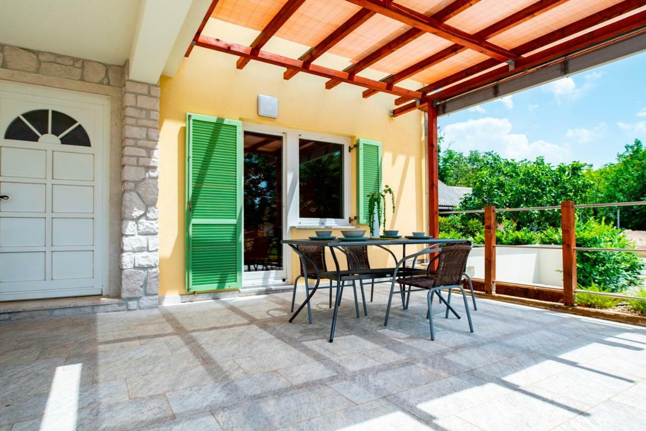 Lavanda Apartments&Studios Pinezići Exterior foto