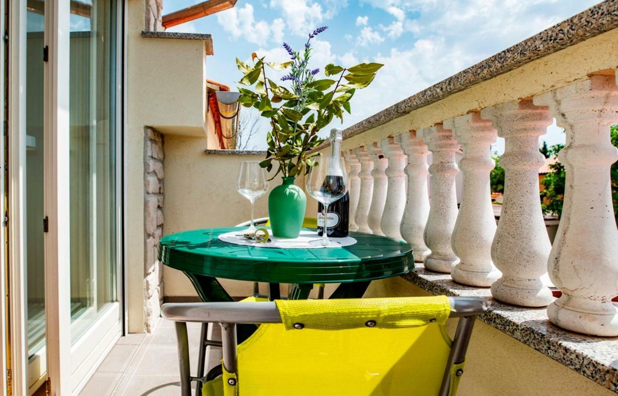 Lavanda Apartments&Studios Pinezići Exterior foto